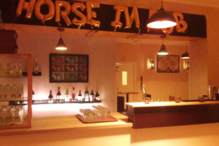 Horse in pub Restaurant-Gutschein