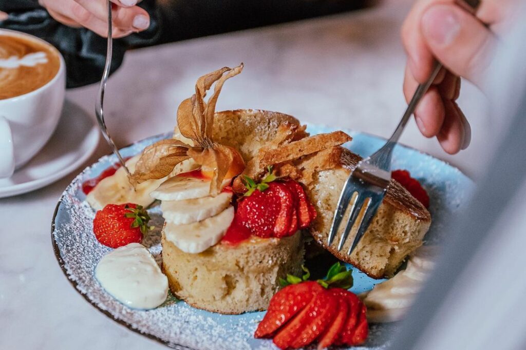 Auf ein Spätstück im Louis The Breakfast Club