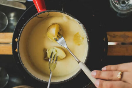 der Weinlobbyist KÄSE-FONDUE Restaurant-Gutschein