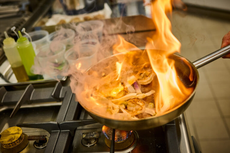 Restaurant Gutschein DOCK & DINE Niesgrau